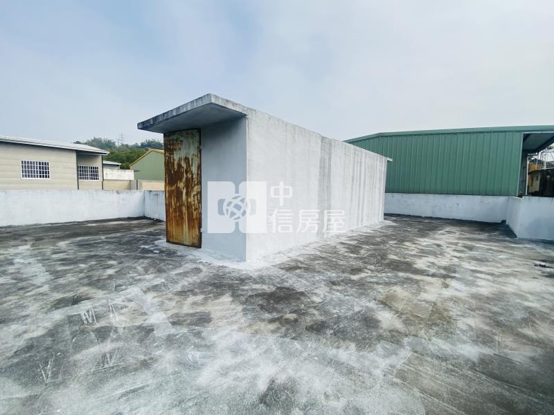 玉成雙透天房屋室內格局與周邊環境