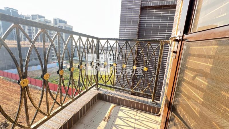 觀音草漯電梯別墅住店房屋室內格局與周邊環境