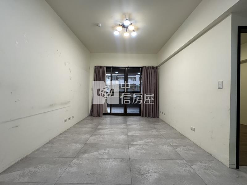南屯超大露台2房車房屋室內格局與周邊環境