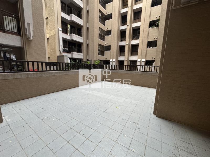 南屯超大露台2房車房屋室內格局與周邊環境