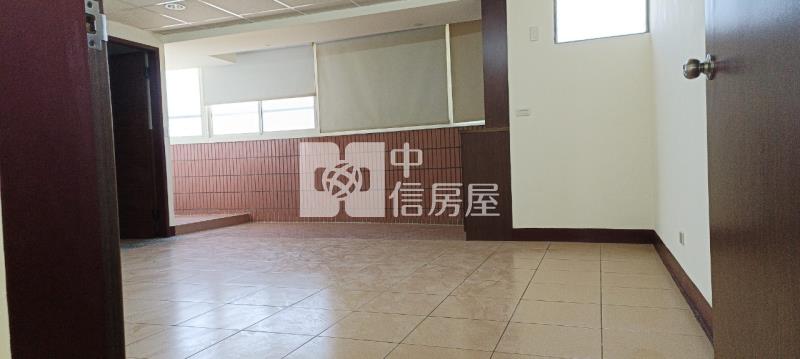 員林龍燈公園旁商辦大樓9F房屋室內格局與周邊環境