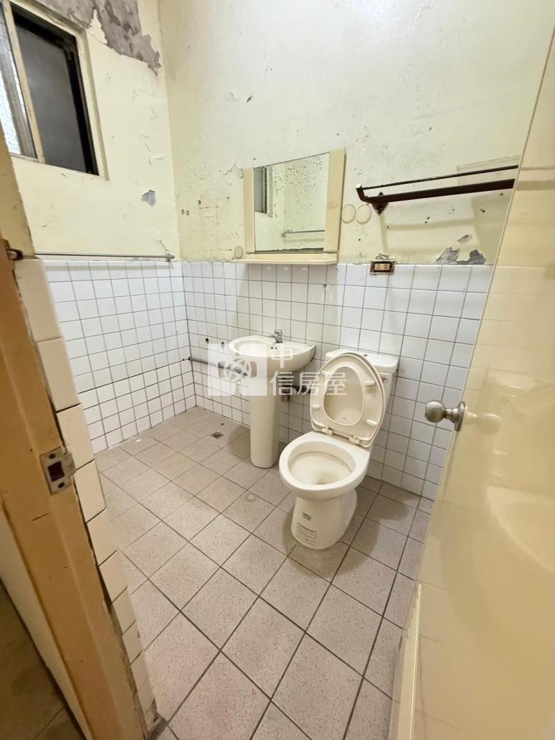 山仔頂自由街透天房屋室內格局與周邊環境