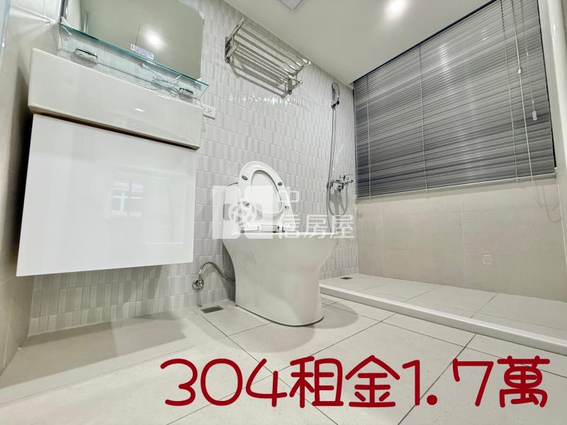 台中轉運站|全新未用收租電梯5大套房|年收1百萬|使用43坪房屋室內格局與周邊環境