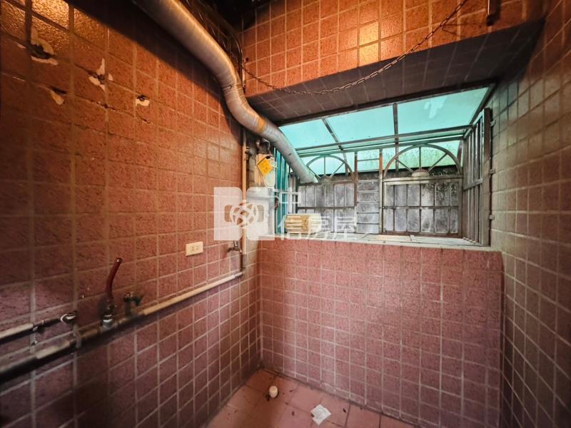 ●龍邸前區美三房房屋室內格局與周邊環境
