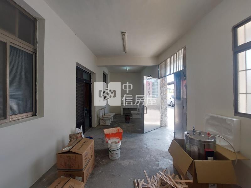 中壢區龍岡國小大面寬透天(要整理)房屋室內格局與周邊環境