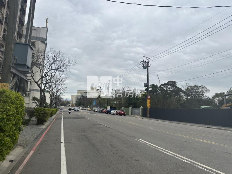 正20米路角地特目用地1-3樓具營業效益房屋室內格局與周邊環境