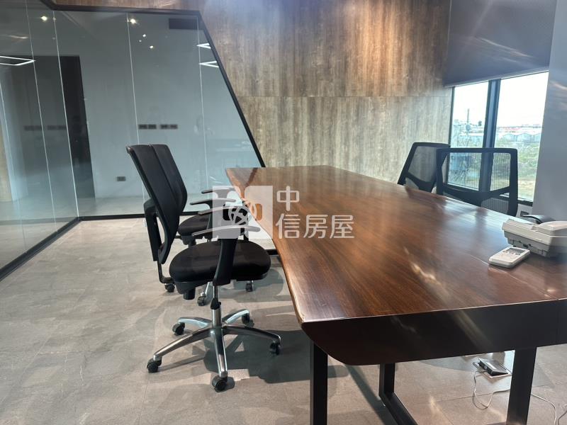 正20米路角地特目用地1-3樓具營業效益房屋室內格局與周邊環境