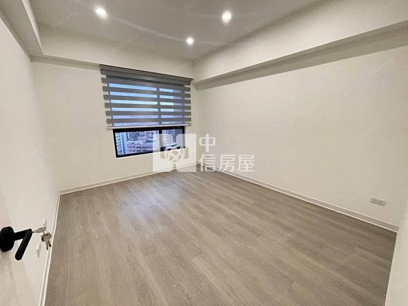 中原大3+1房車超美電梯大樓房屋室內格局與周邊環境