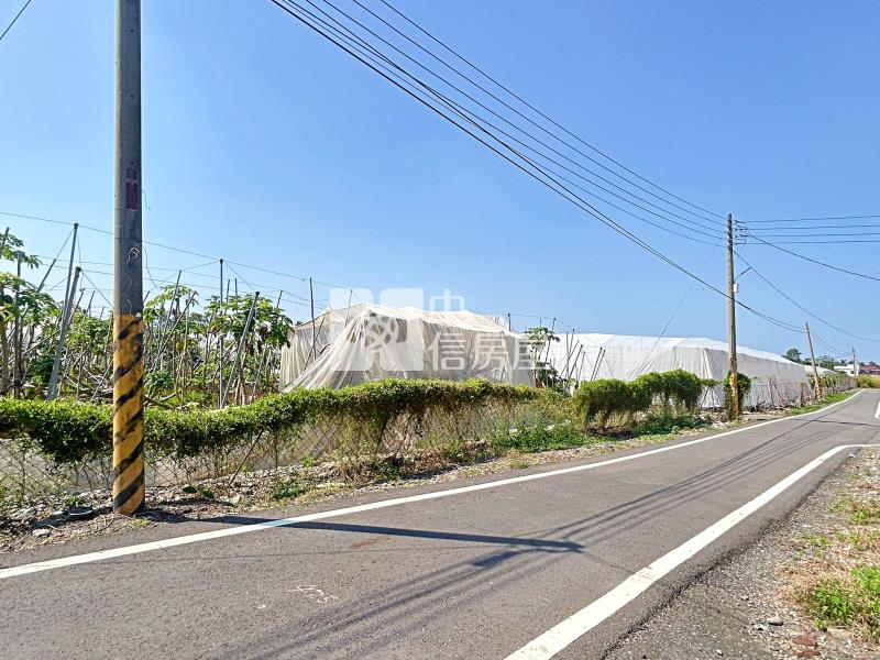 屏東土地 繁華百合資材室(有使照)房屋室內格局與周邊環境