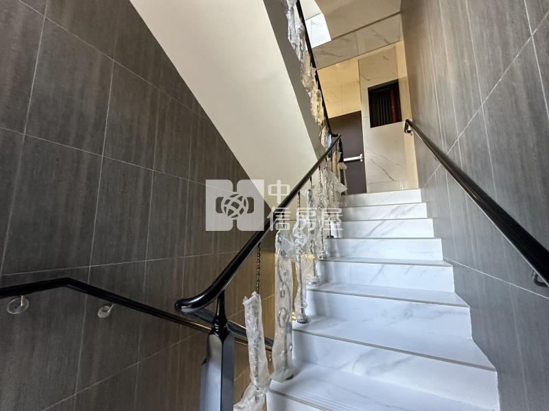 龍科全新3房房屋室內格局與周邊環境