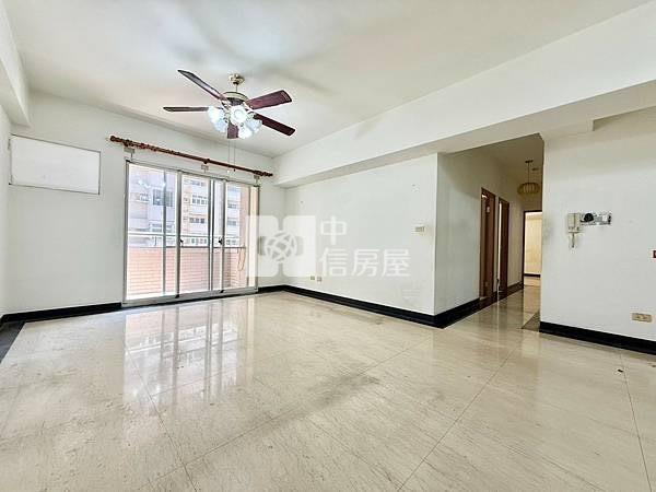 (皇城園邸)中央公園輕屋齡漂亮4房平車美廈房屋室內格局與周邊環境