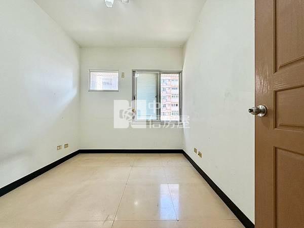 (皇城園邸)中央公園輕屋齡漂亮4房平車美廈房屋室內格局與周邊環境