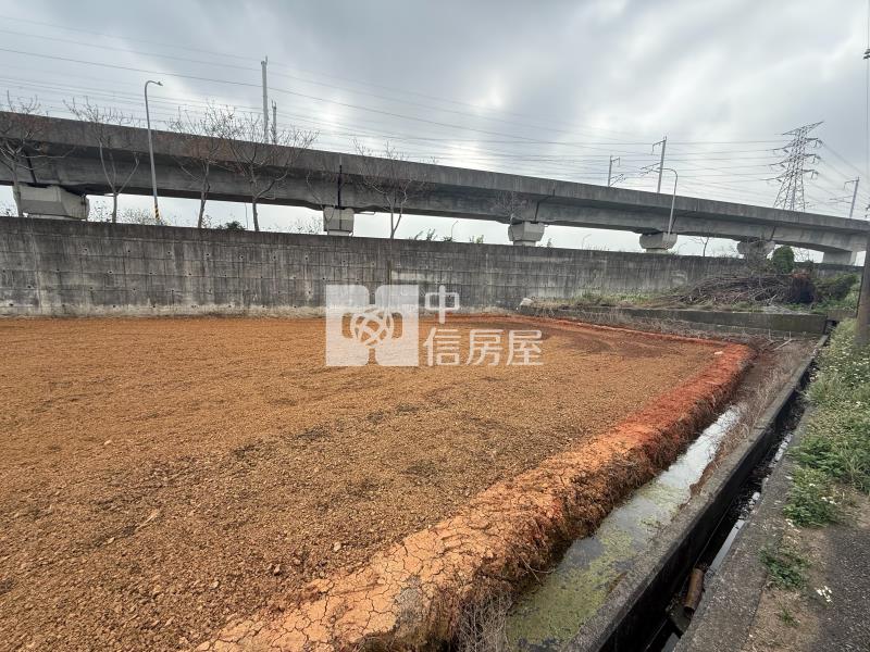 高鐵南路旁方正美農地房屋室內格局與周邊環境