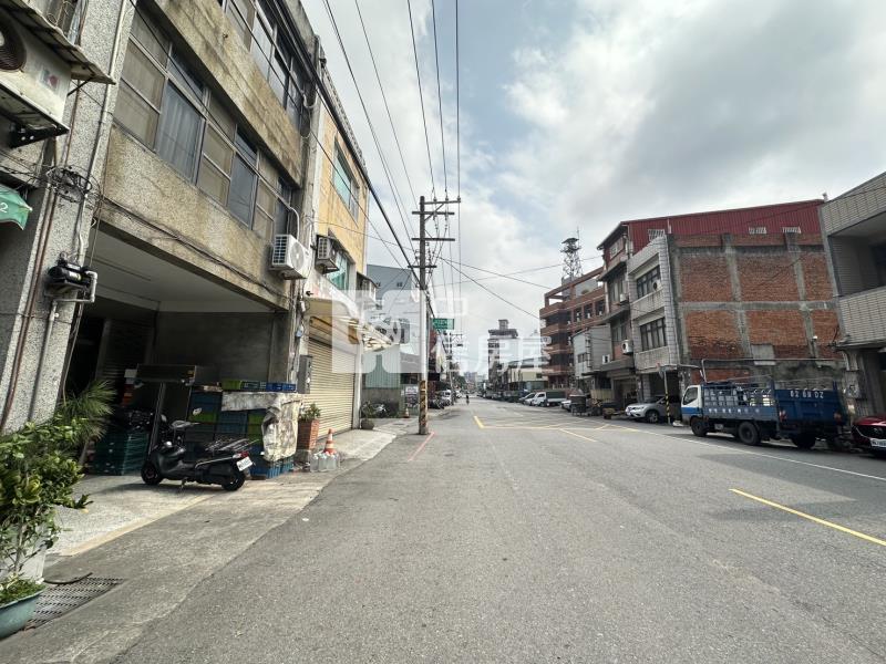 正中正路建地房屋室內格局與周邊環境