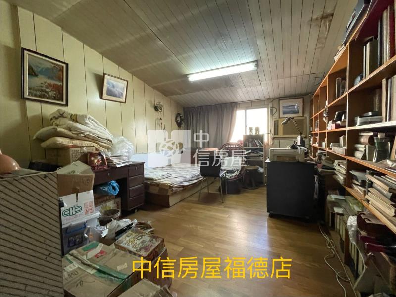鐵馬道車庫透天房屋室內格局與周邊環境
