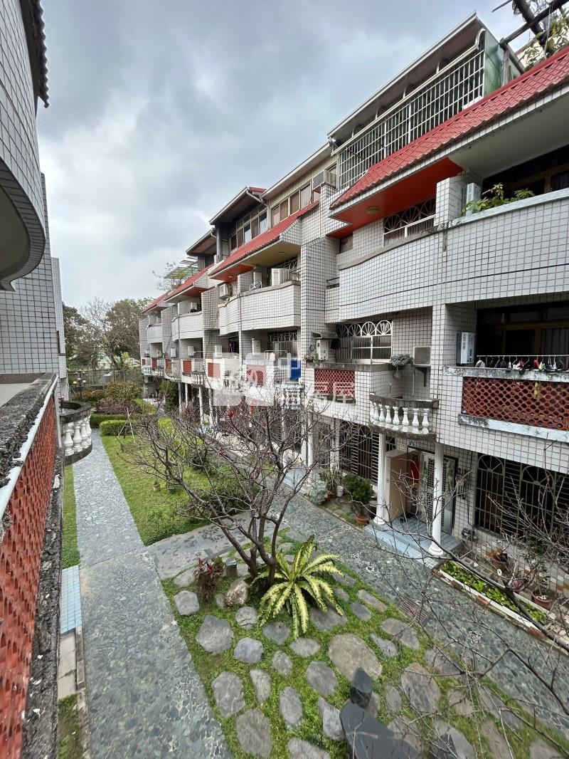 百坪五房社區別墅房屋室內格局與周邊環境