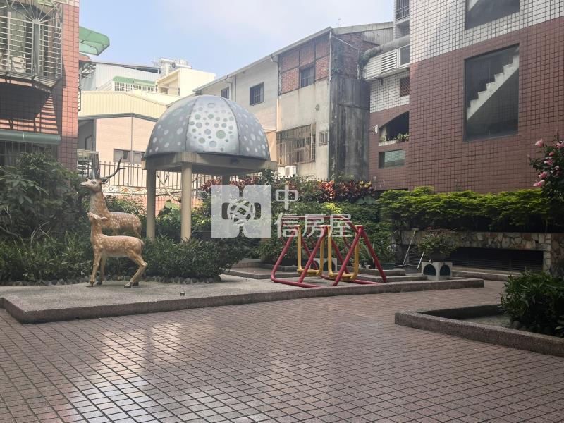 雲林國中旁車位華廈房屋室內格局與周邊環境