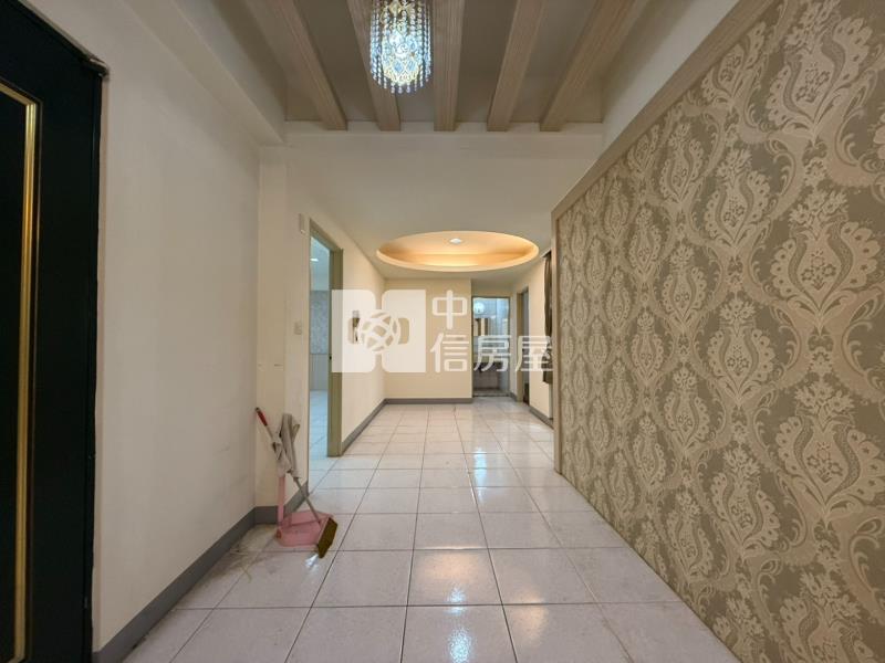 楊梅薪加坡二樓3+1房~使用空間大房屋室內格局與周邊環境