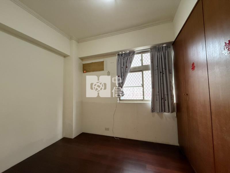 楊梅薪加坡二樓3+1房~使用空間大房屋室內格局與周邊環境