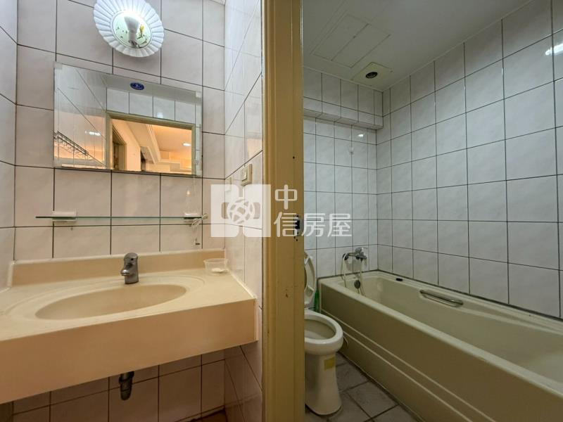 楊梅薪加坡二樓3+1房~使用空間大房屋室內格局與周邊環境