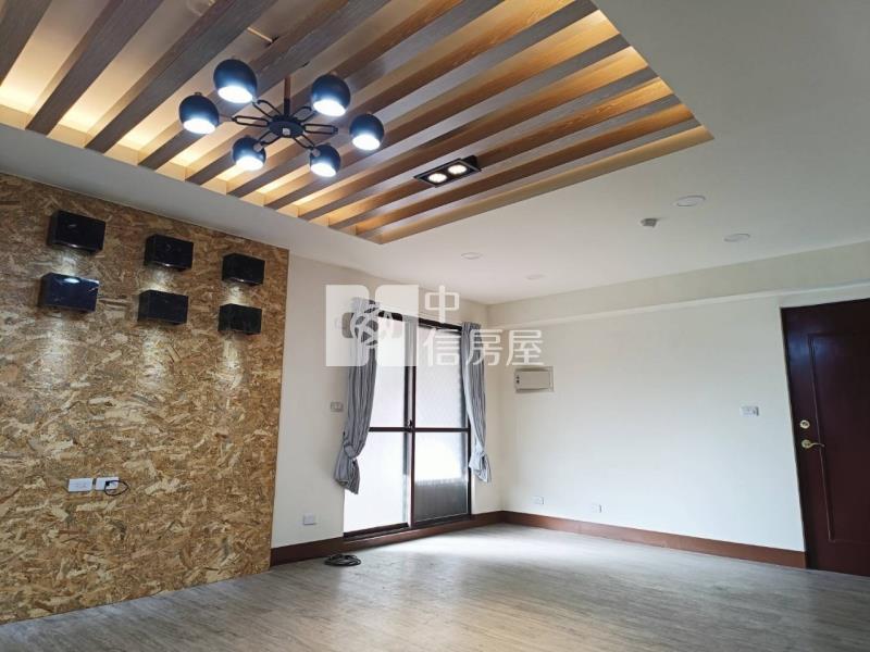 中鋼華廈三房+平車房屋室內格局與周邊環境