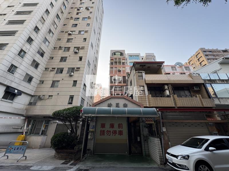 大業國中三房車位房屋室內格局與周邊環境