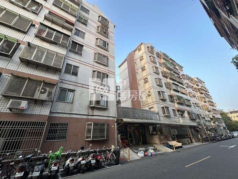 安平國中精緻美三房房屋室內格局與周邊環境