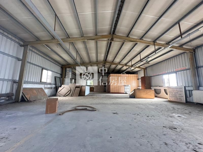 溪南路旁方正建地房屋室內格局與周邊環境
