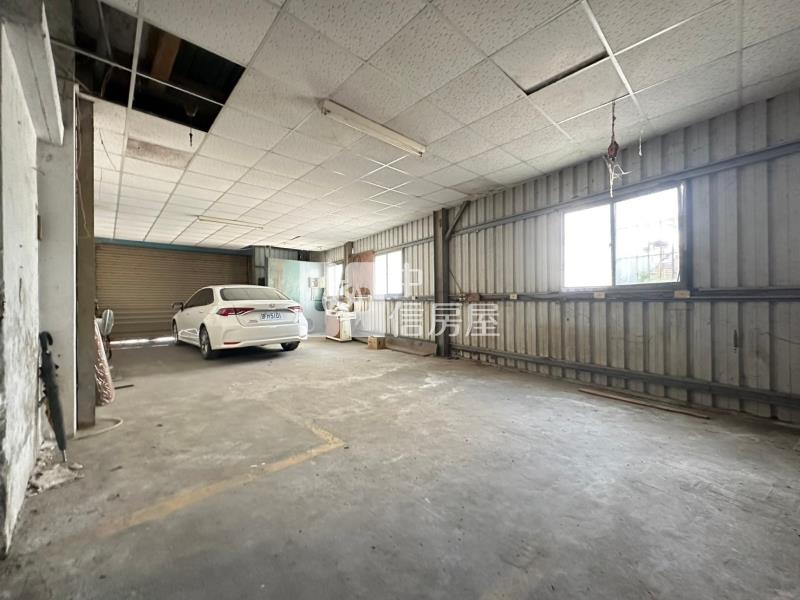 溪南路旁方正建地房屋室內格局與周邊環境