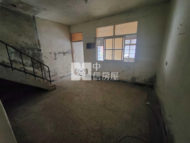 華勛街 待整理透天房屋室內格局與周邊環境