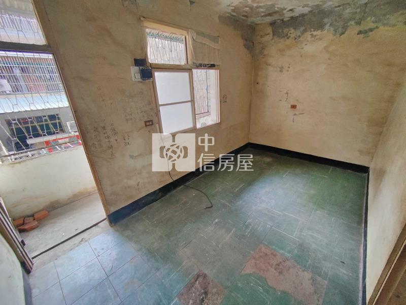 華勛街 待整理透天房屋室內格局與周邊環境