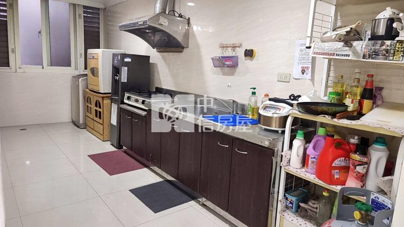 ▲文化路景觀收租三套房房屋室內格局與周邊環境