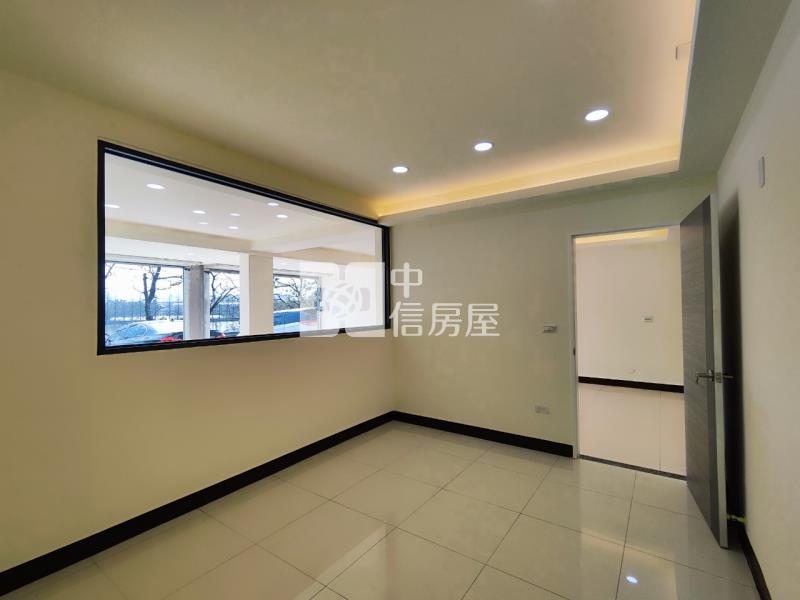 平鎮-霄裡大池落羽松林湖景翻新一樓店住房屋室內格局與周邊環境