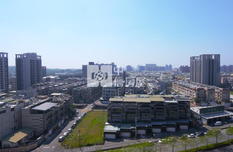 鳳山捷運景觀2房車房屋室內格局與周邊環境