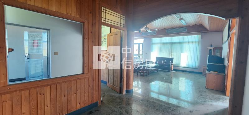 高雄農舍《阿蓮總裁豪邸-合法農舍》房屋室內格局與周邊環境