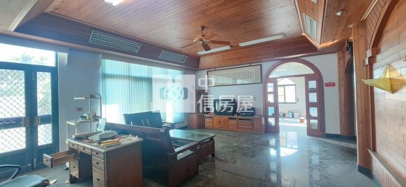 高雄農舍《阿蓮總裁豪邸-合法農舍》房屋室內格局與周邊環境