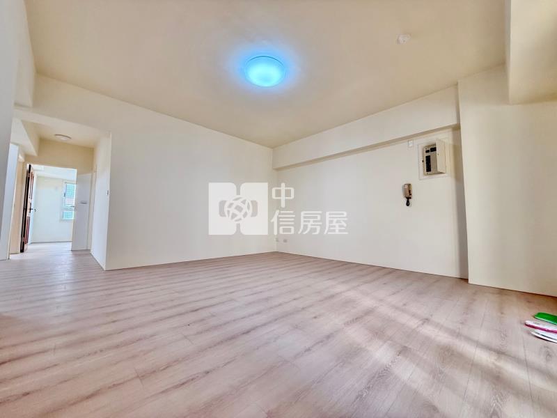 正五期棒球場｜入門玄關明亮通透使用33坪大四房捷運宅房屋室內格局與周邊環境