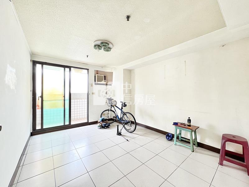 嶺東春揚大第採光四房房屋室內格局與周邊環境