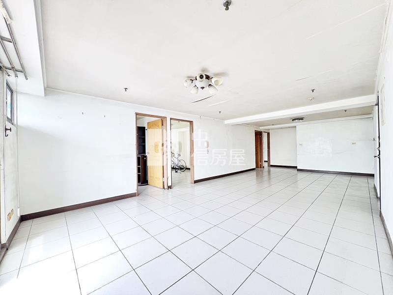 嶺東春揚大第採光四房房屋室內格局與周邊環境