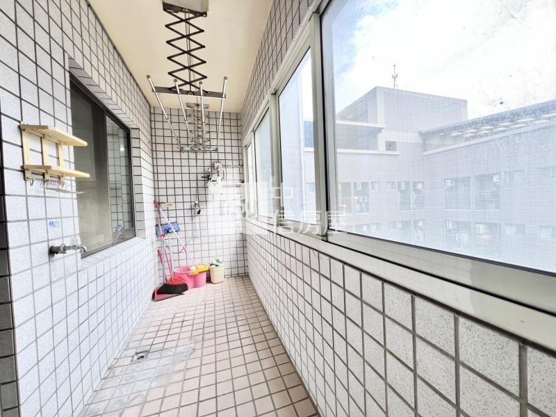 嶺東春揚大第採光四房房屋室內格局與周邊環境