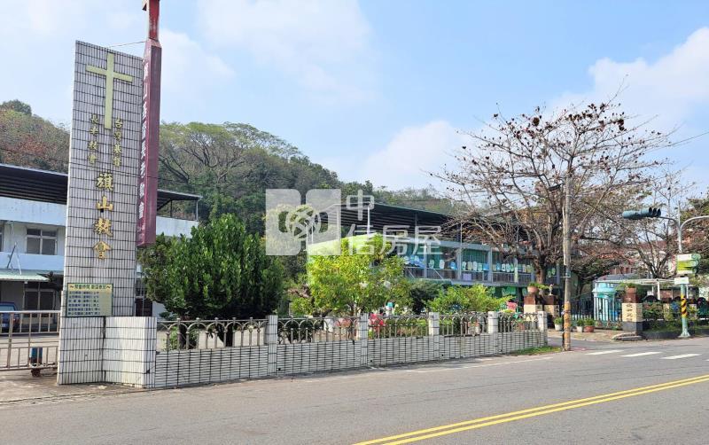 近旗山老街無尾巷需整修透天房屋室內格局與周邊環境