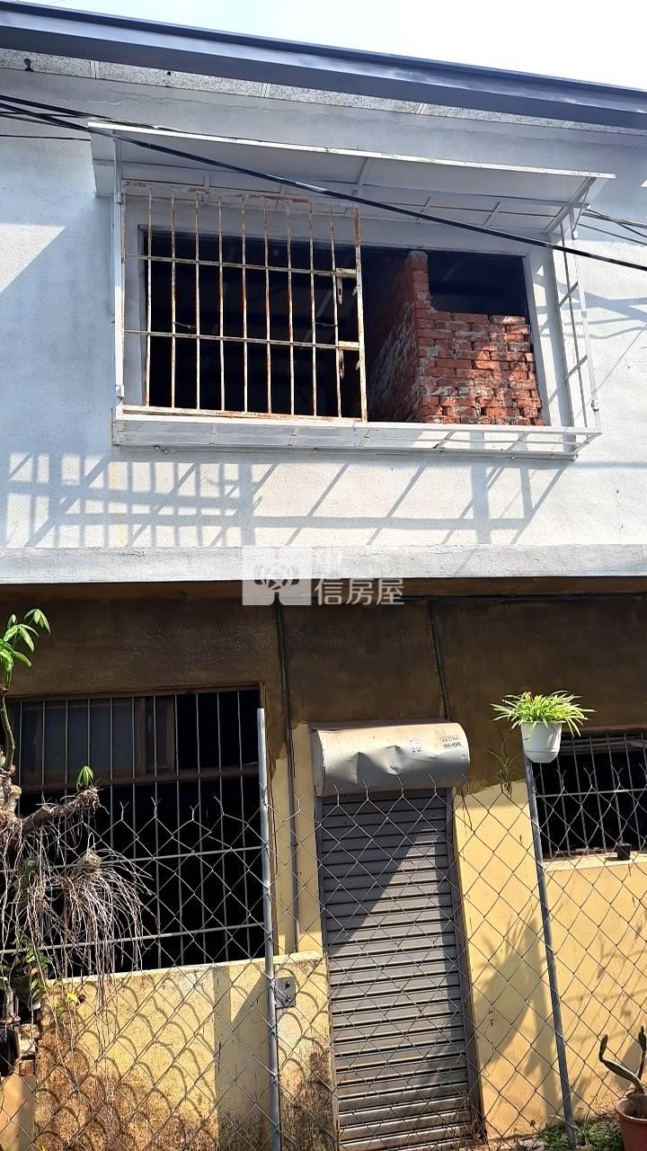 近旗山老街無尾巷需整修透天房屋室內格局與周邊環境