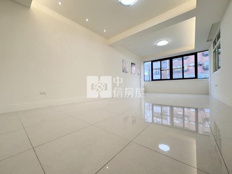 近美術館臨路美透天房屋室內格局與周邊環境