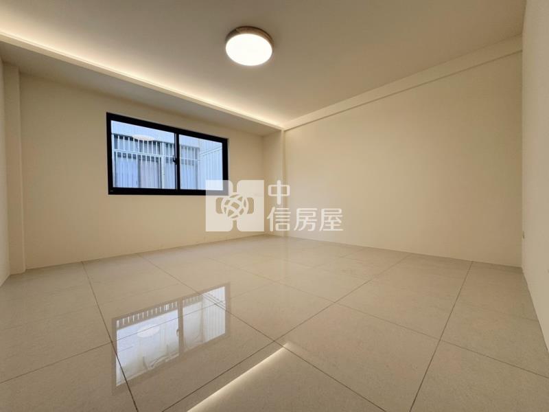 近美術館臨路美透天房屋室內格局與周邊環境