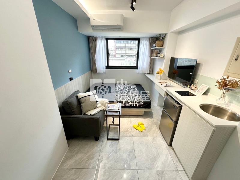 教育大學旁全新滿租電梯透套房屋室內格局與周邊環境