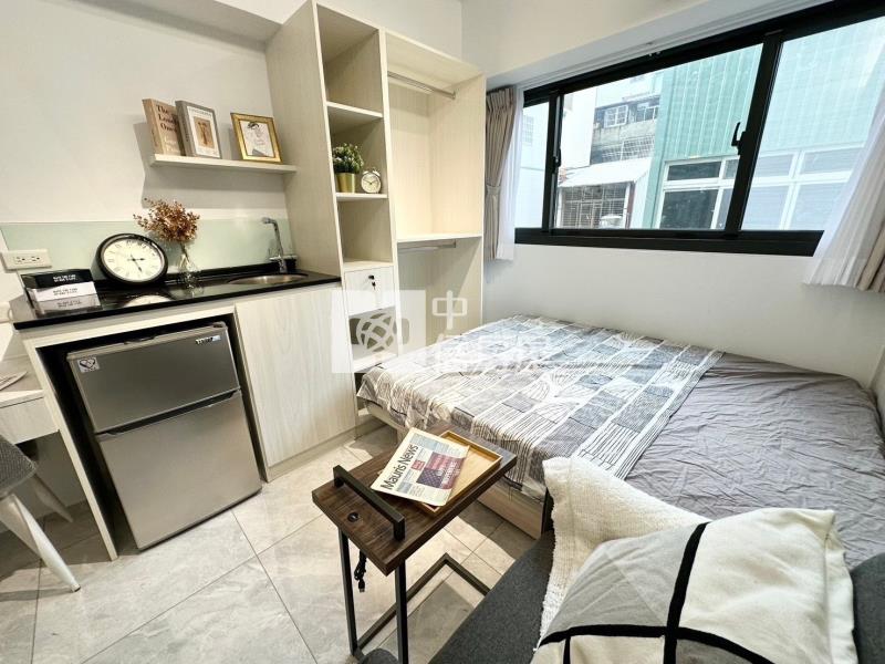 教育大學旁全新滿租電梯透套房屋室內格局與周邊環境