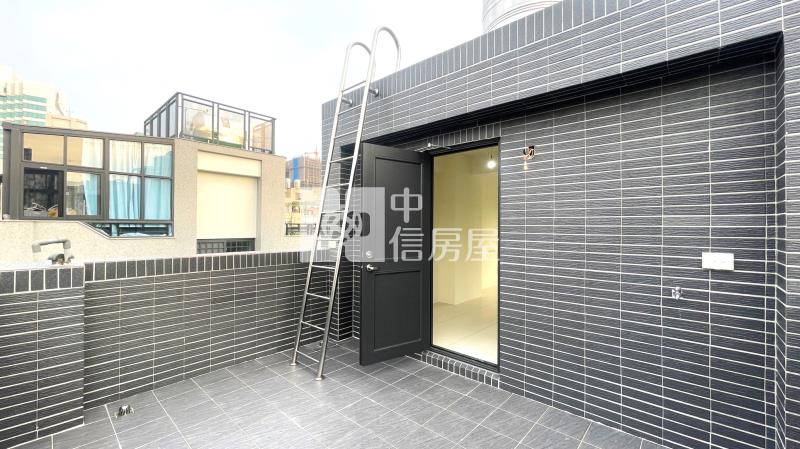 中國醫朝南全新透天房屋室內格局與周邊環境