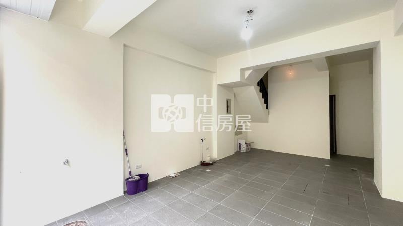 中國醫朝南全新透天房屋室內格局與周邊環境