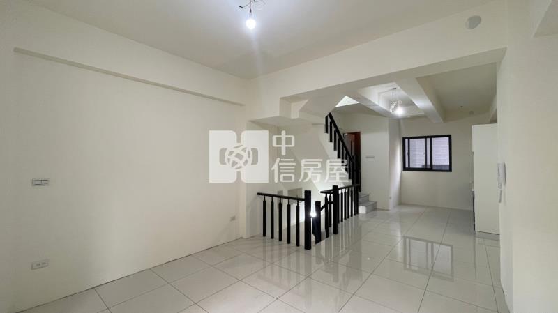 中國醫朝南全新透天房屋室內格局與周邊環境