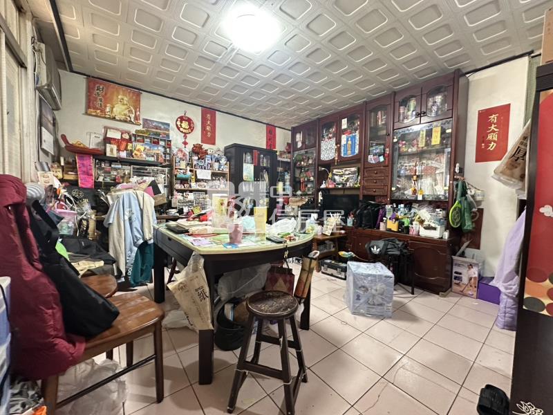立新學區5米面寬孝親透天房屋室內格局與周邊環境